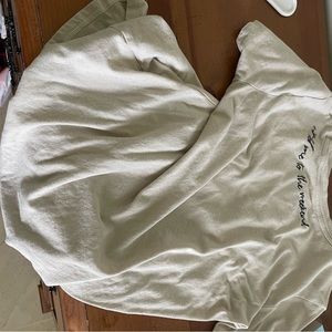 Khaki old navy embroidered tshirt